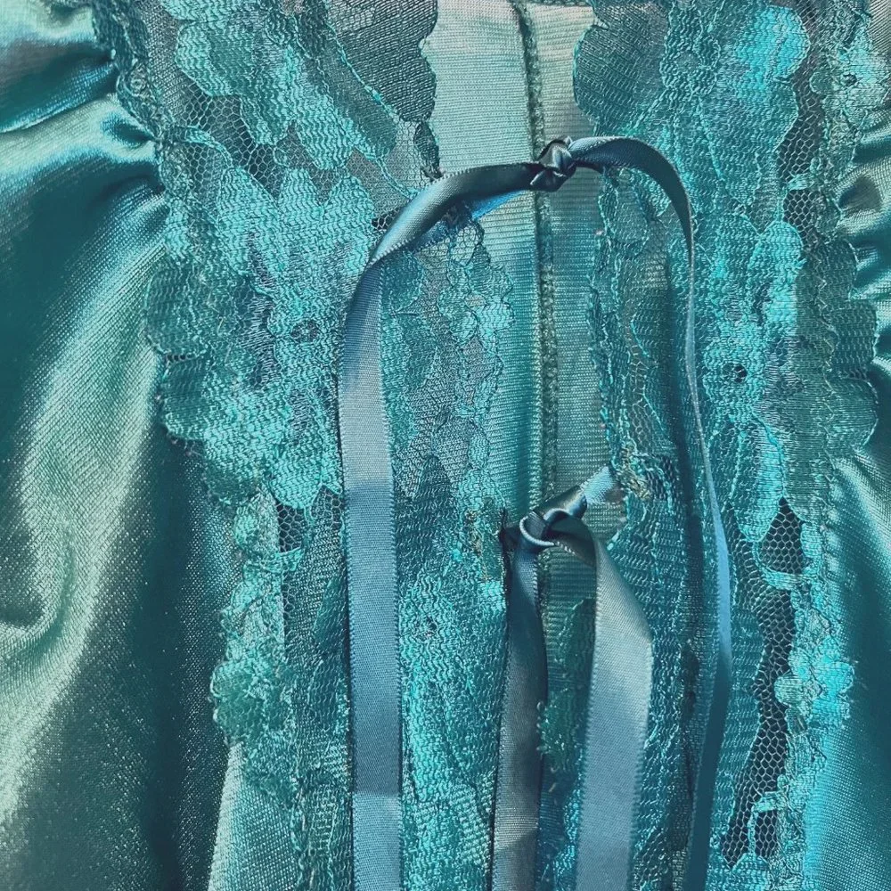 Green 2-Piece Lingerie Set-St. Patrick' Day Surprise-Size Medium-Lace-Sheer-Sexy - Picture 3 of 10